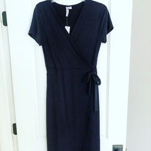 Women’s Medium black short sleeve wrap dress